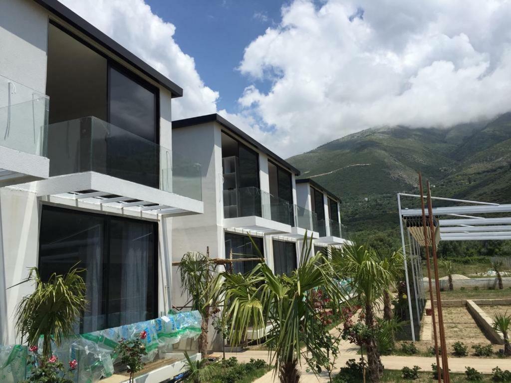 Summer Land Borsh Exterior foto
